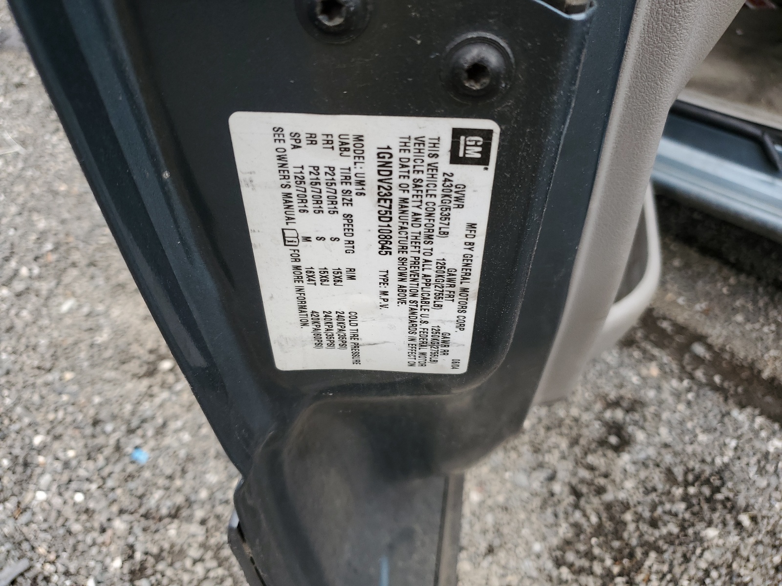 1GNDV23E75D108645 2005 Chevrolet Venture Ls