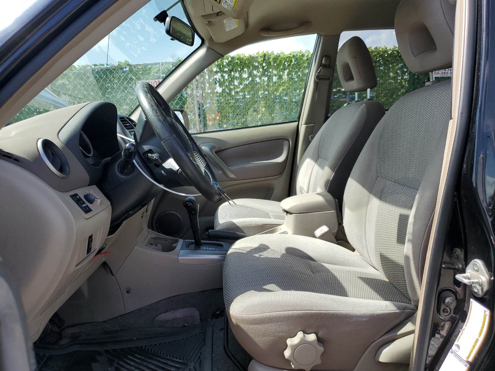 JTEHD20VX46005459 2004 Toyota Rav4