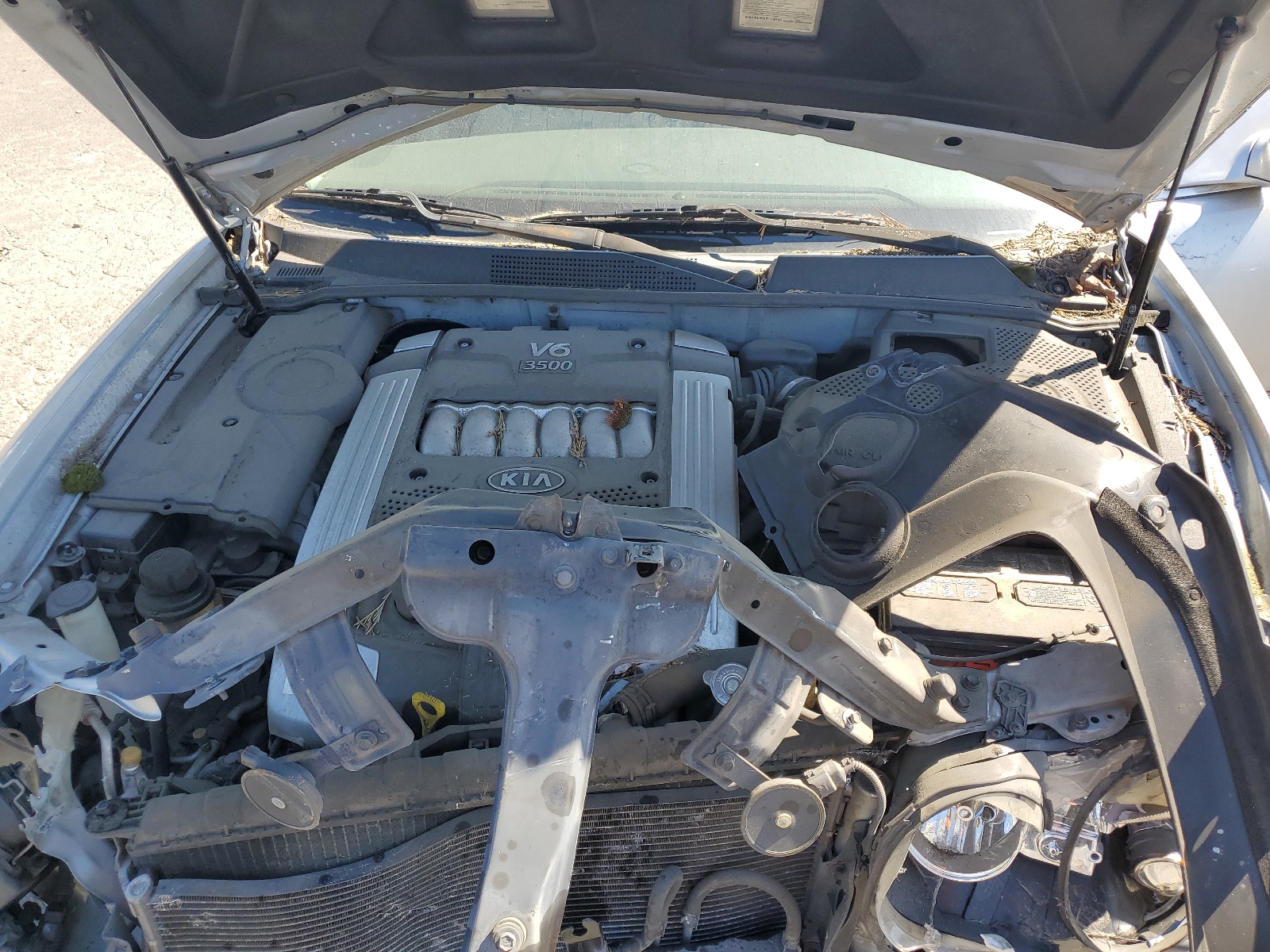 KNALD124355066704 2005 Kia Amanti