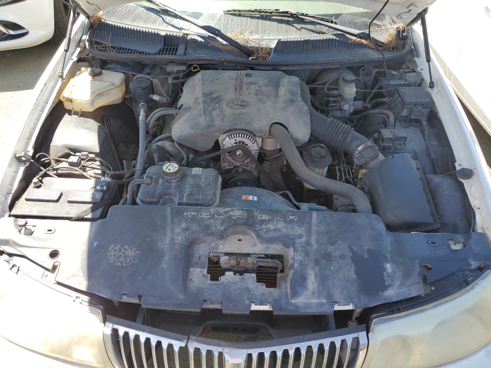 1LNHM82W01Y703541 2001 Lincoln Town Car Signature