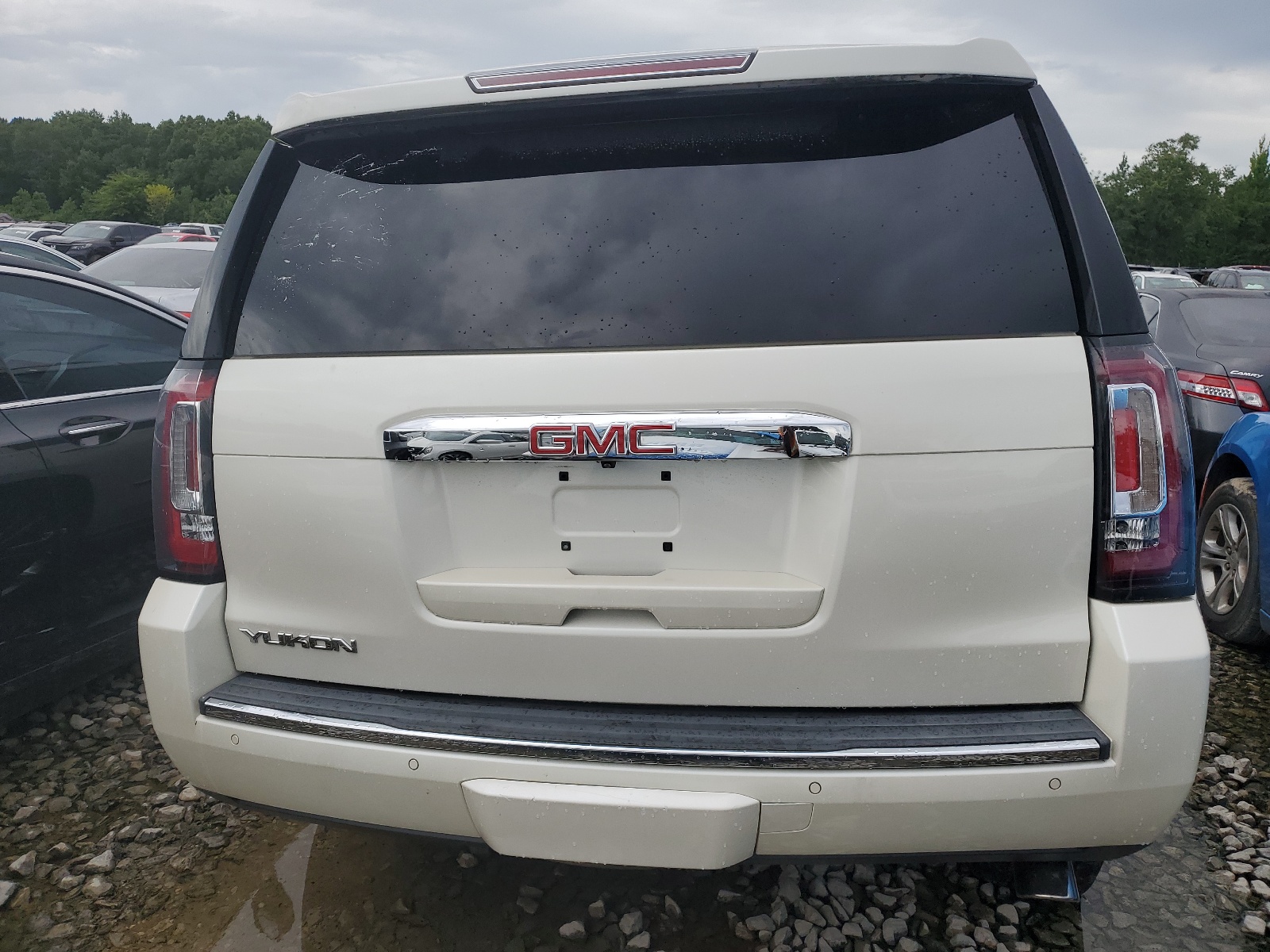 1GKS1CKJ7FR708686 2015 GMC Yukon Denali