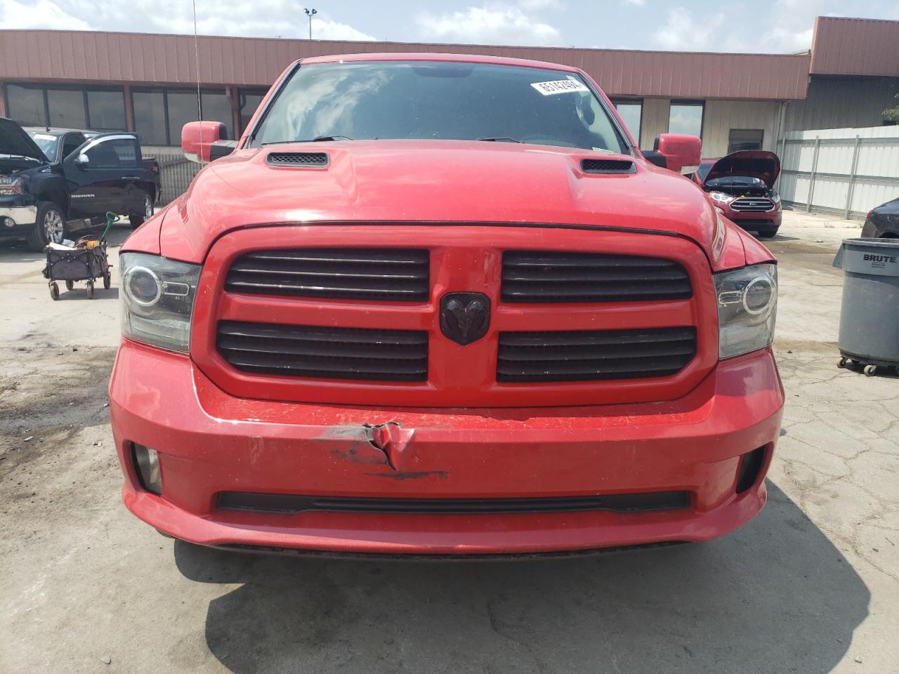 2C6RR7MT5HS673058 2017 Ram 1500 Sport