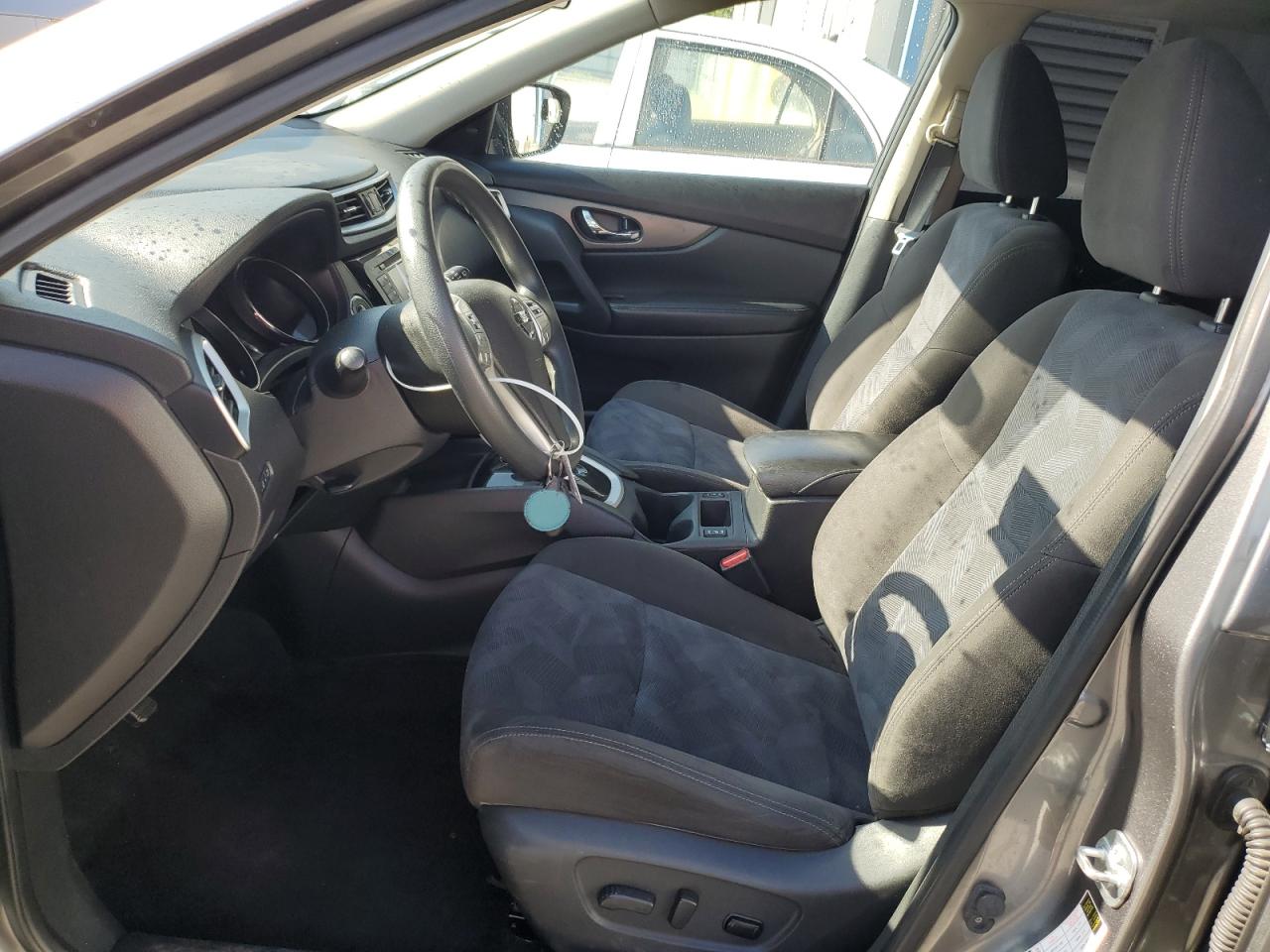 2015 Nissan Rogue S VIN: KNMAT2MT2FP571985 Lot: 63994854