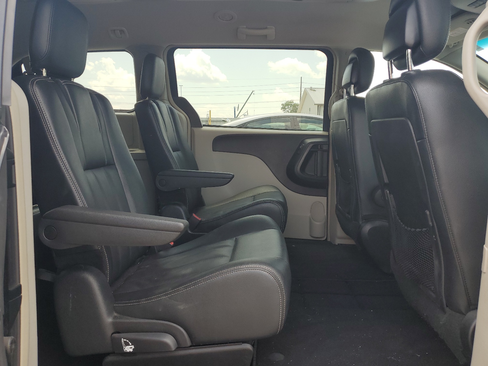 2C4RC1BG6GR213985 2016 Chrysler Town & Country Touring