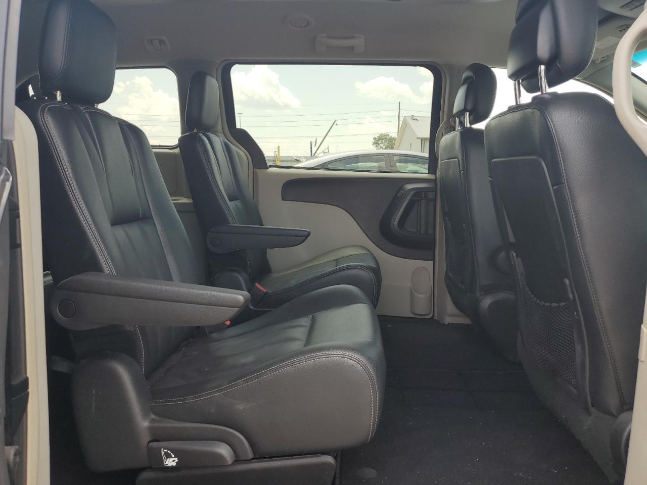 2016 Chrysler Town & Country Touring VIN: 2C4RC1BG6GR213985 Lot: 62683804