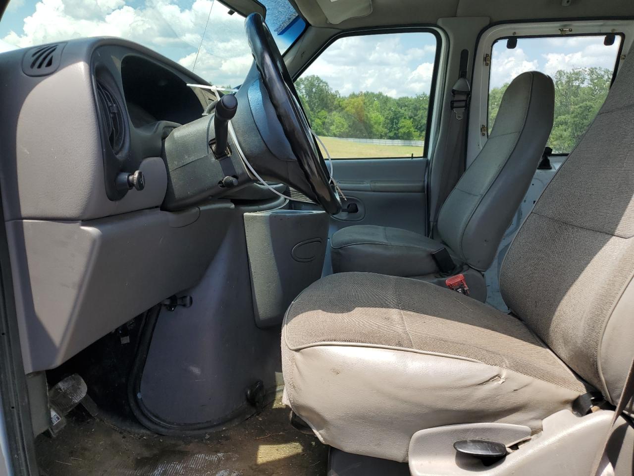 1998 Ford Econoline E350 Super Duty VIN: 1FBSS31L7WHB79729 Lot: 62088424