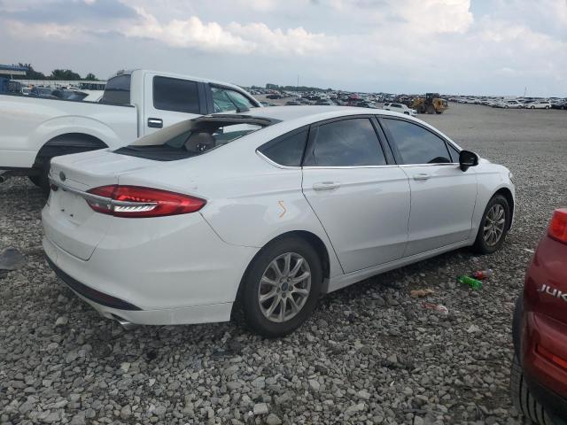  FORD FUSION 2018 Белы