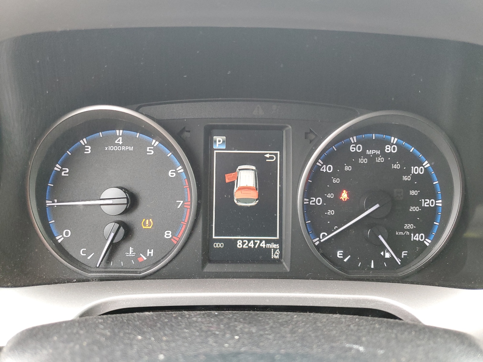 JTMZFREV2JJ158012 2018 Toyota Rav4 Le