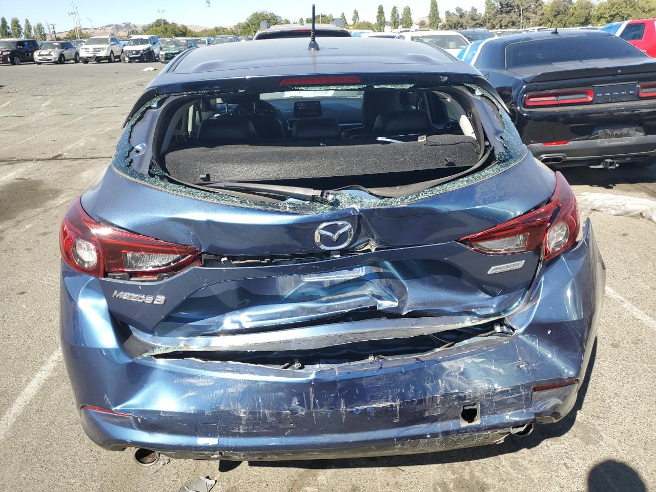2018 Mazda 3 Touring VIN: 3MZBN1L31JM250462 Lot: 63466884