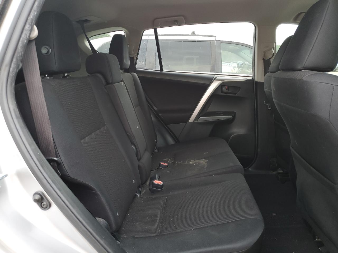 2018 Toyota Rav4 Le VIN: JTMZFREV2JJ158012 Lot: 65238144