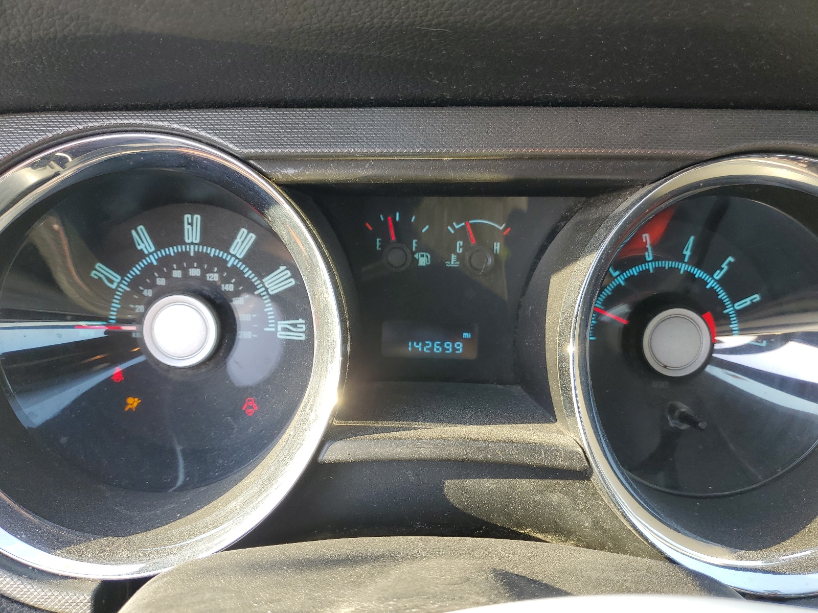 1ZVBP8AN2A5121059 2010 Ford Mustang