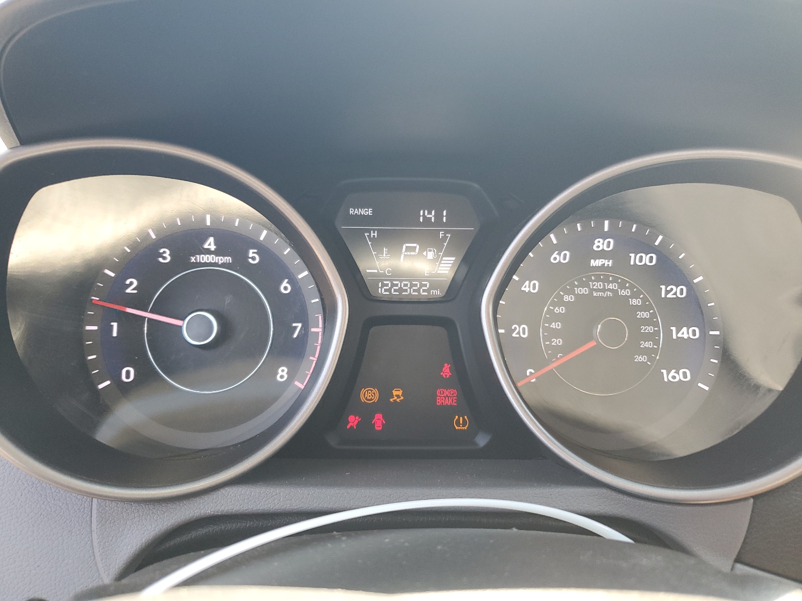 5NPDH4AE9FH649061 2015 Hyundai Elantra Se