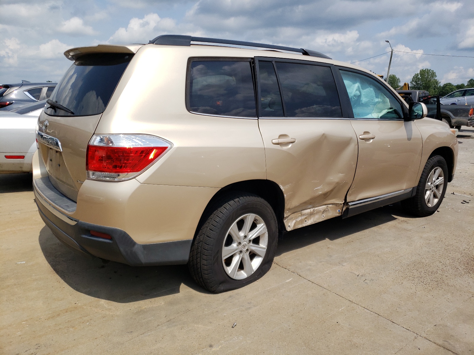5TDBK3EH8BS073006 2011 Toyota Highlander Base