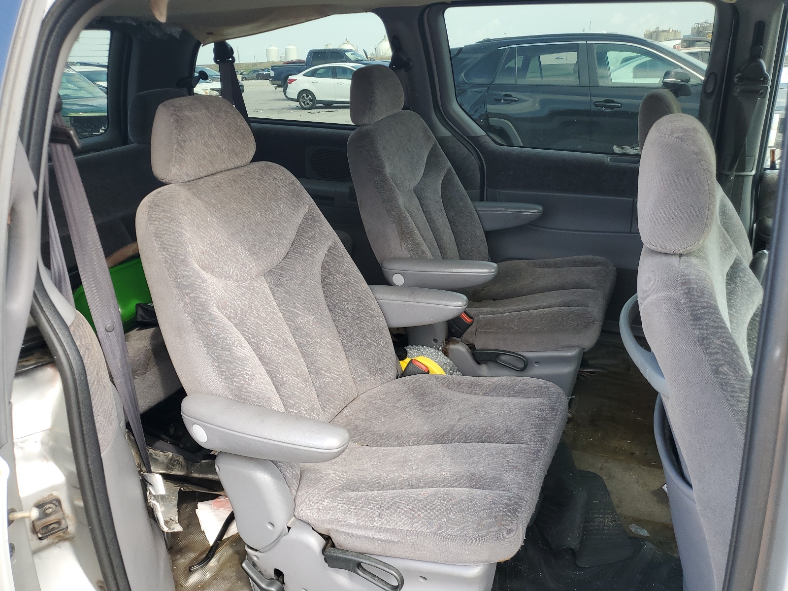 2B4GP44G1XR478885 1999 Dodge Grand Caravan Se