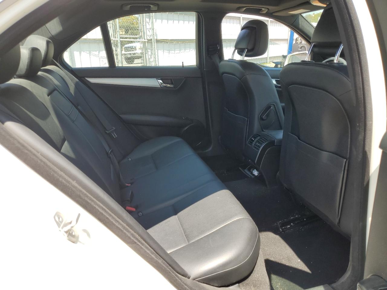 2011 Mercedes-Benz C 300 VIN: WDDGF5EB5BF630655 Lot: 64695964