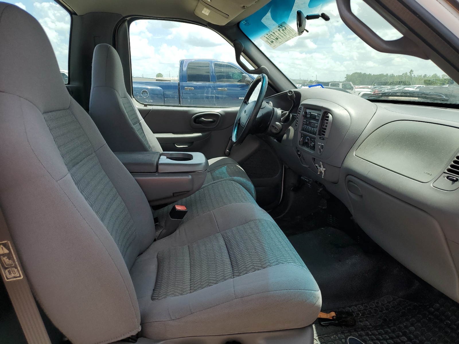 1FTRF17212NA51354 2002 Ford F150