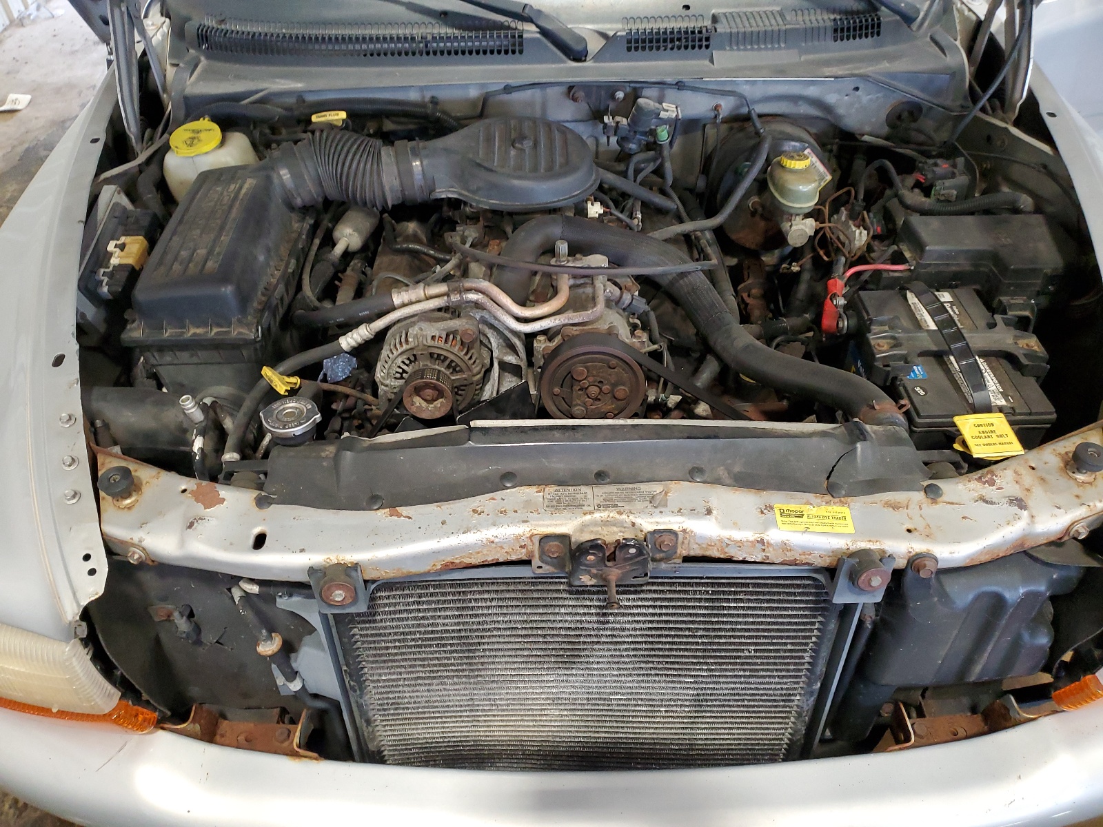 1B4HS28Y0WF166010 1998 Dodge Durango