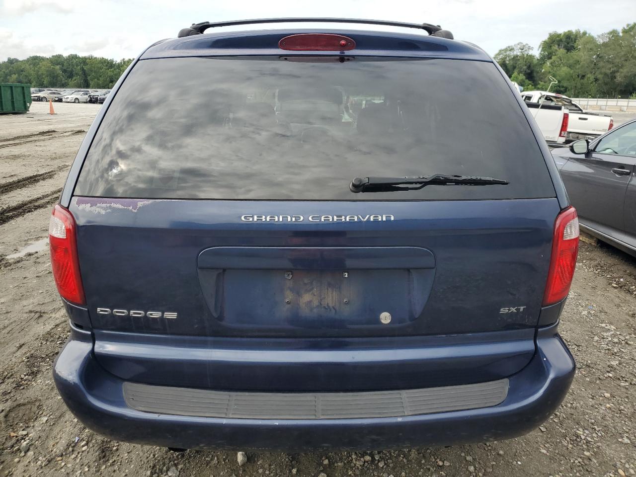 2006 Dodge Caravan - Image 6