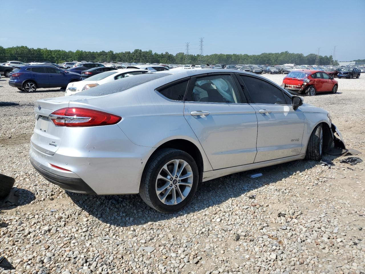 2019 Ford Fusion Se VIN: 3FA6P0LU3KR105550 Lot: 62594704