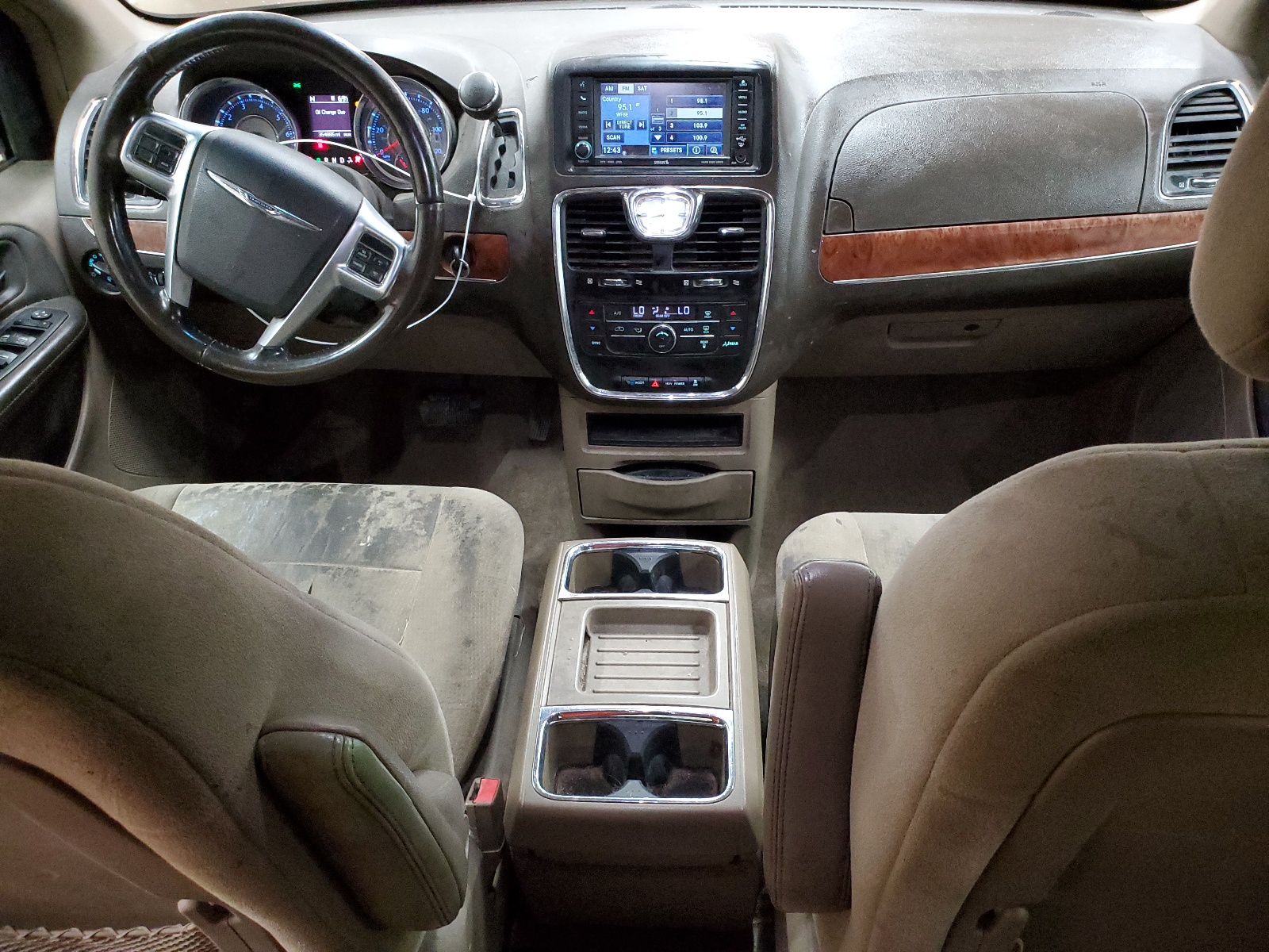 2A4RR5DG4BR604025 2011 Chrysler Town & Country Touring