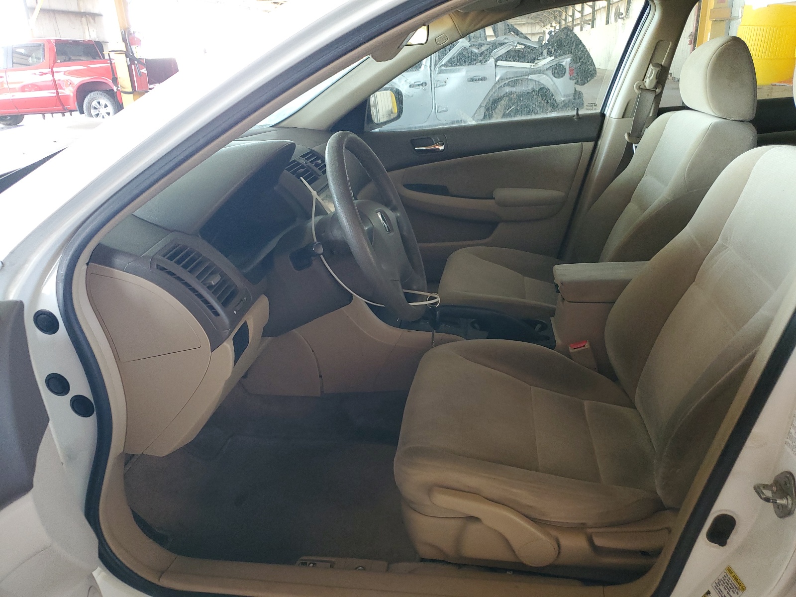 1HGCM56405A185789 2005 Honda Accord Lx