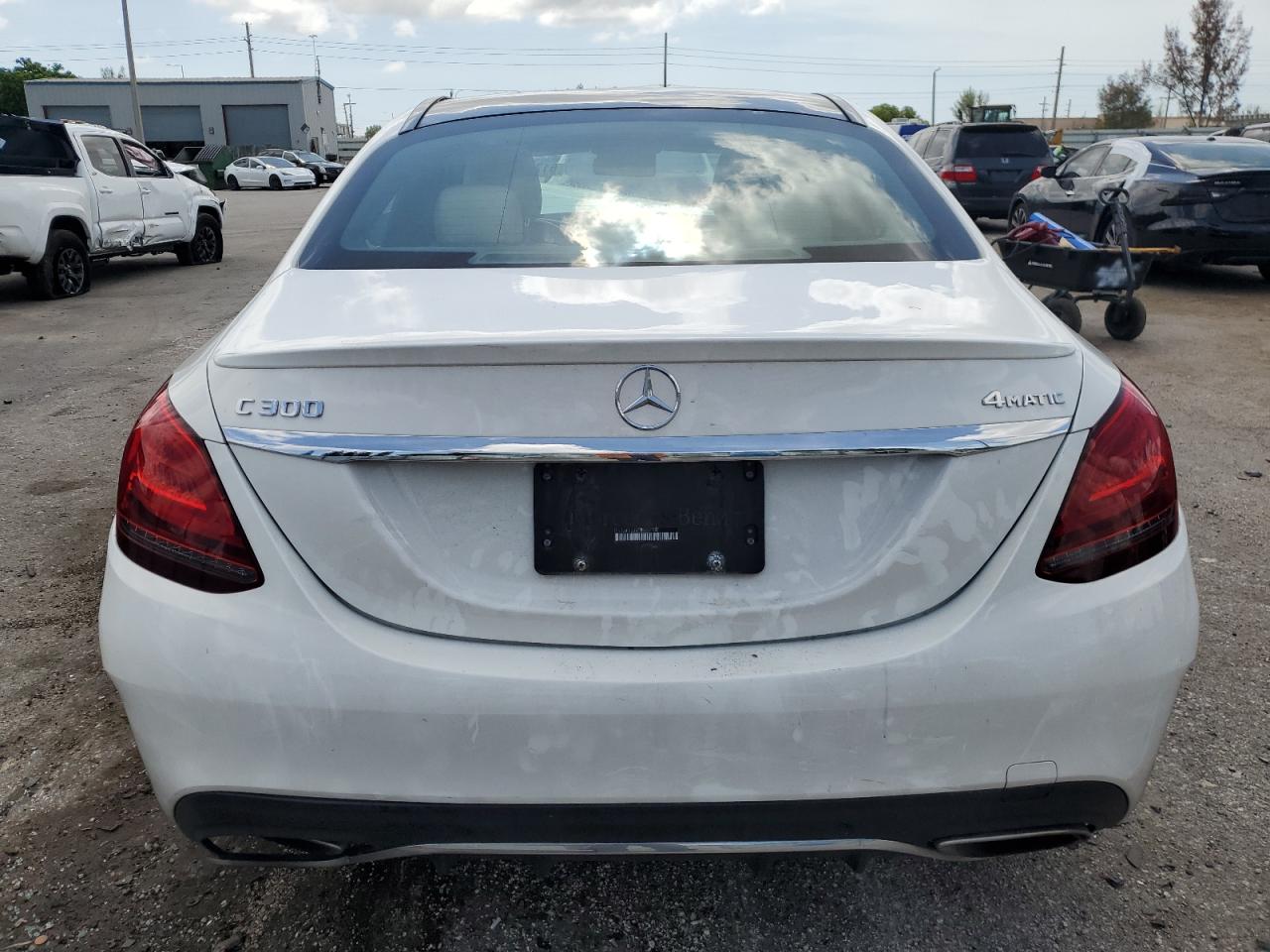 2020 Mercedes-Benz C 300 4Matic VIN: 55SWF8EBXLU325177 Lot: 61712654