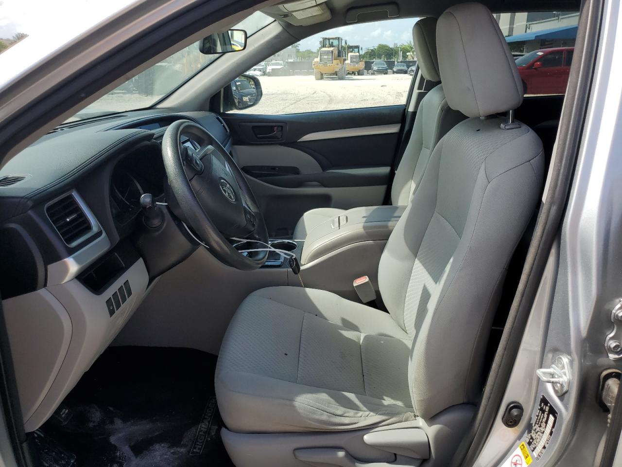 2015 Toyota Highlander Le VIN: 5TDBKRFH9FS207870 Lot: 64005484