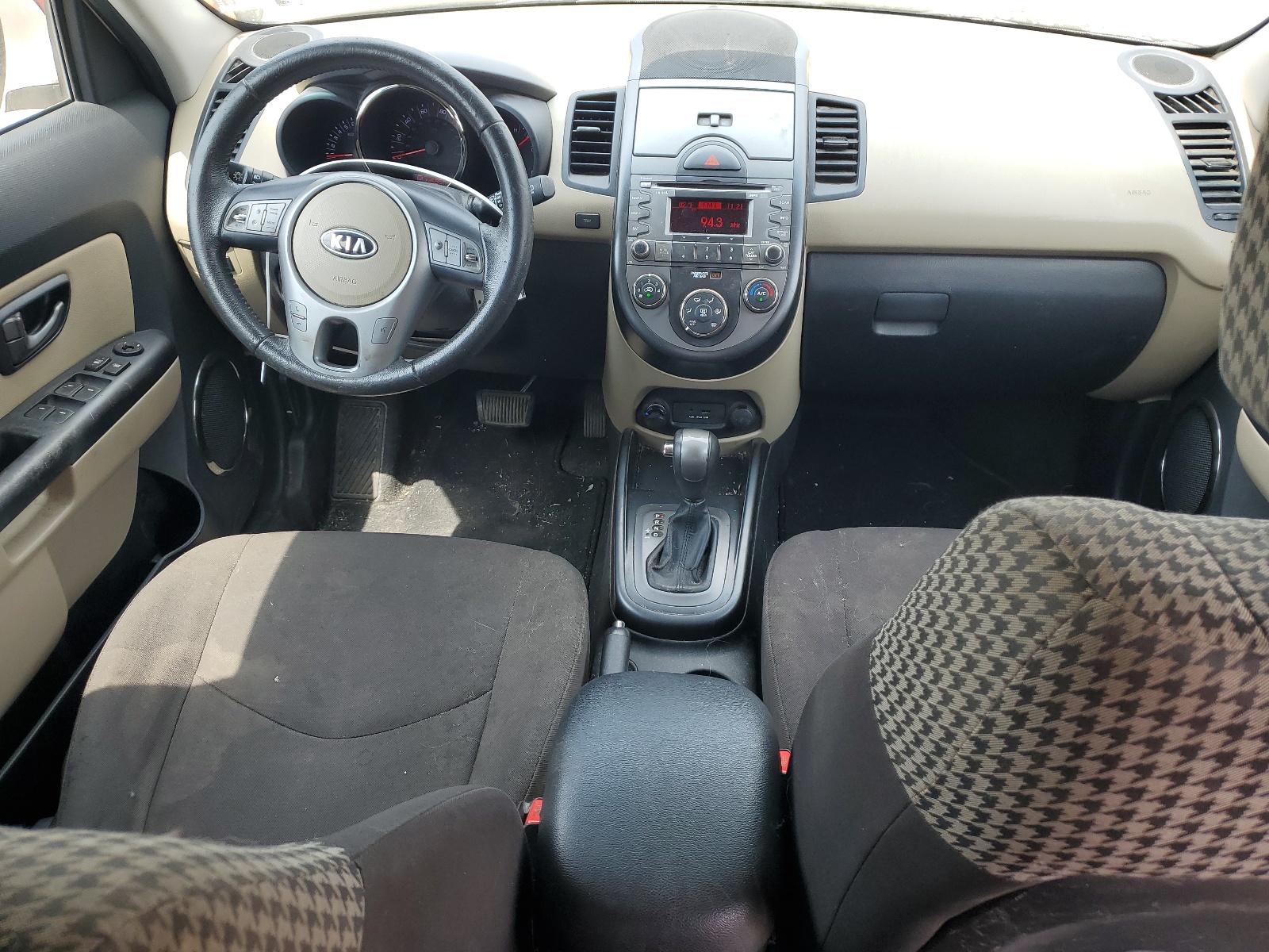 KNDJT2A20B7729164 2011 Kia Soul +