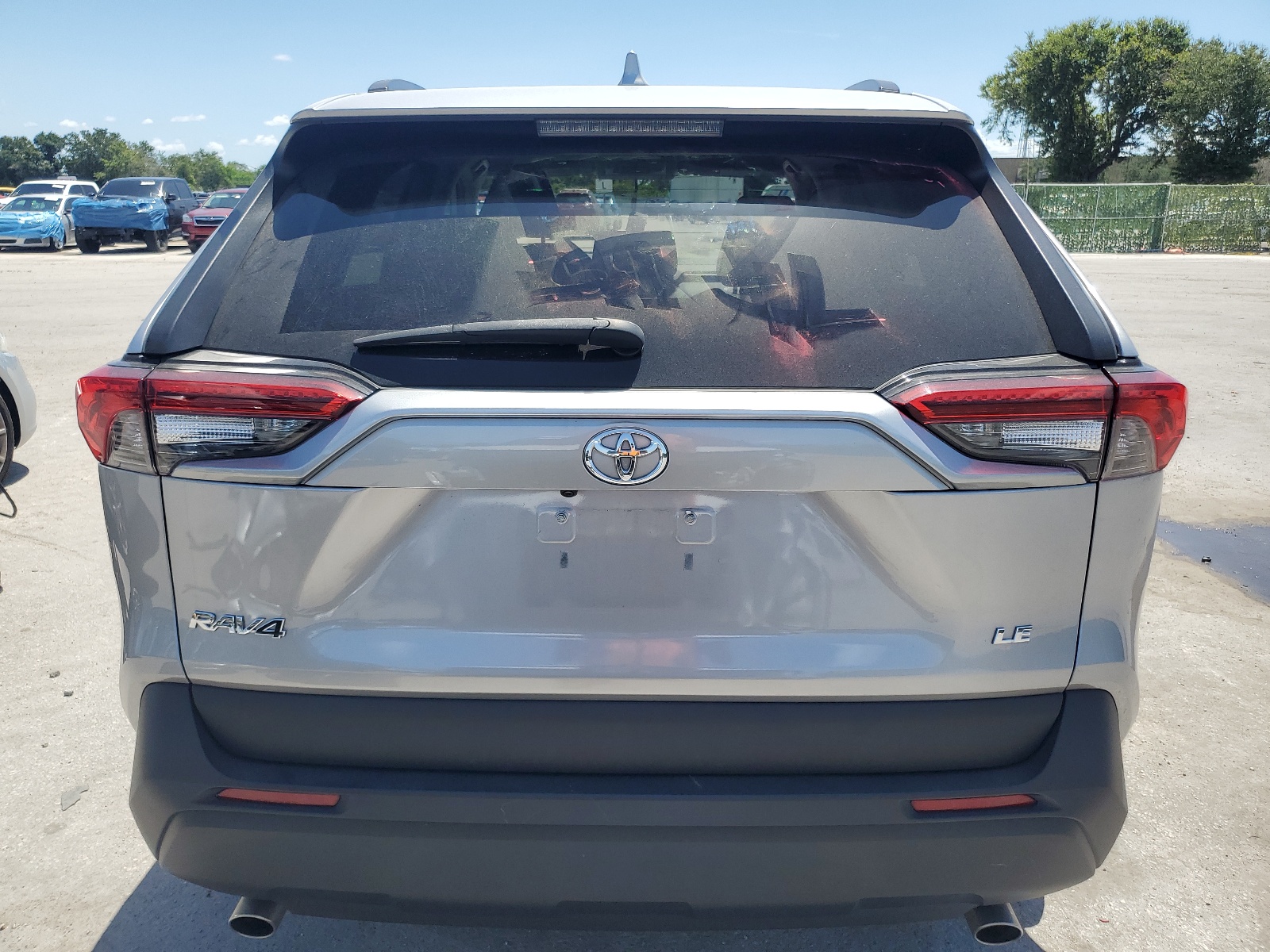 2T3H1RFVXLC070923 2020 Toyota Rav4 Le