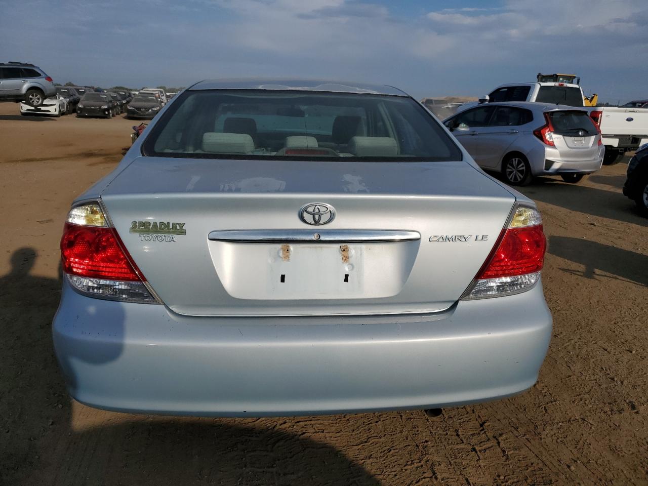 2005 Toyota Camry Le VIN: 4T1BE32KX5U587426 Lot: 64077244