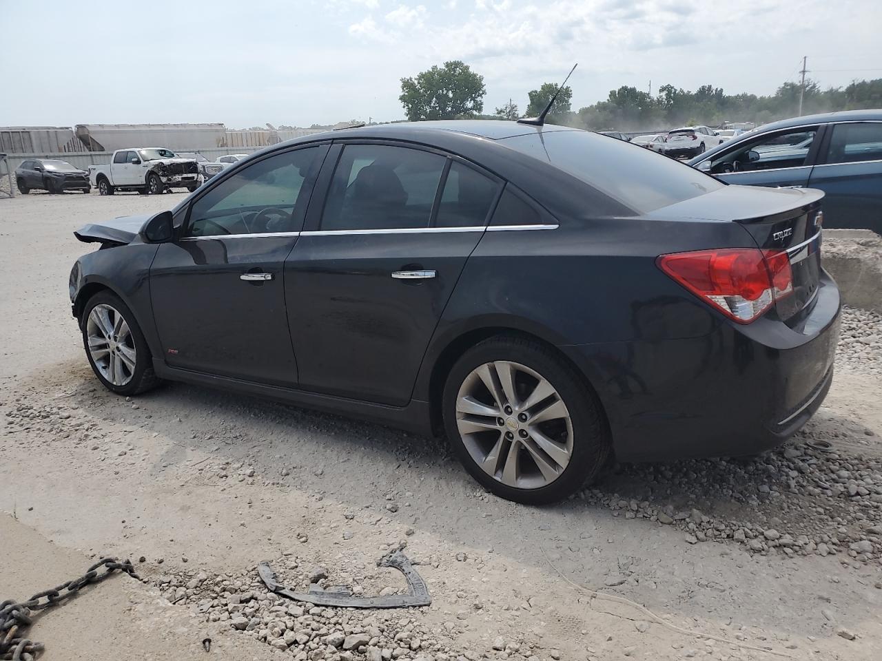 2011 Chevrolet Cruze - Image 2