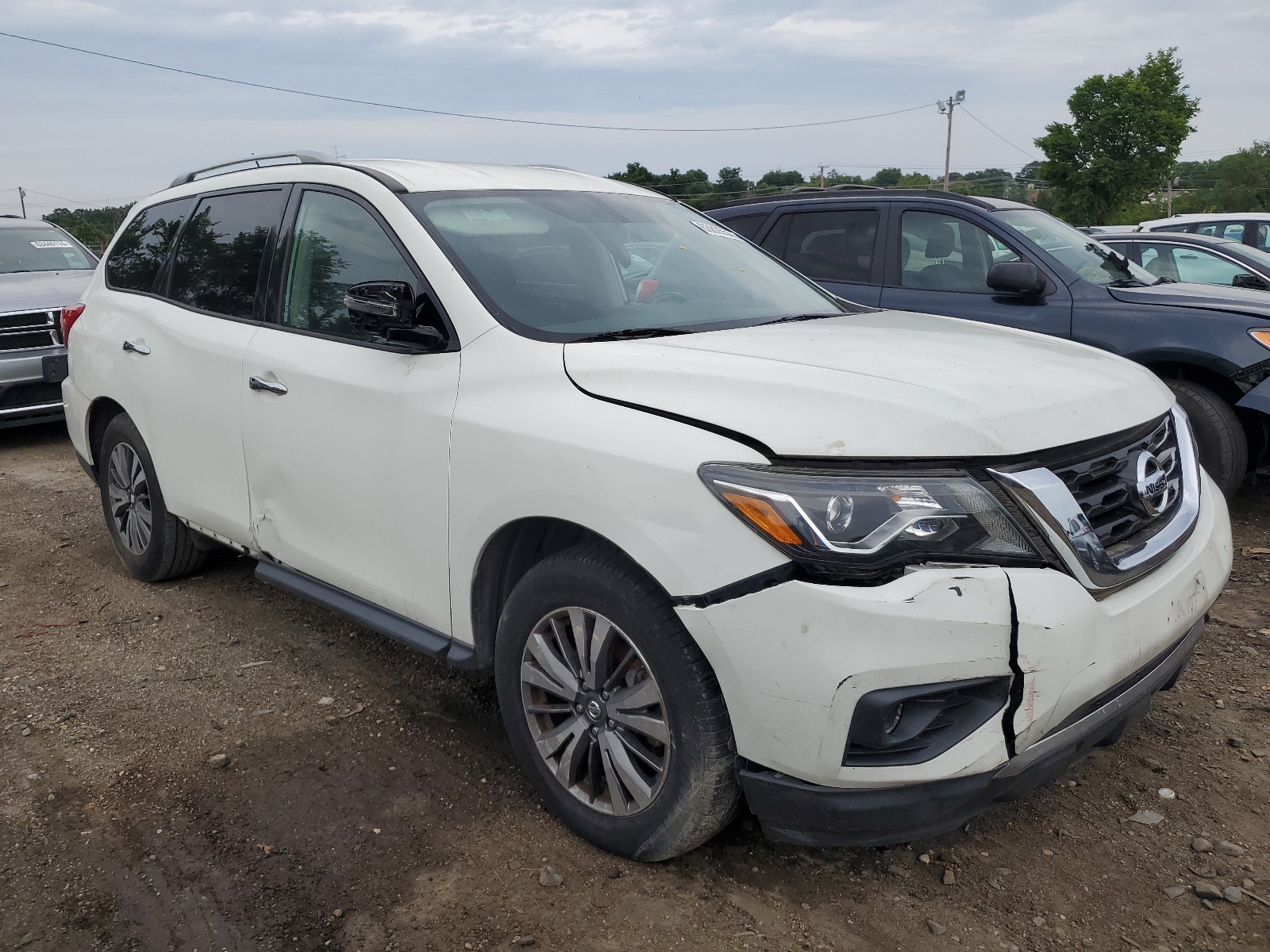 2017 Nissan Pathfinder S vin: 5N1DR2MM3HC626812