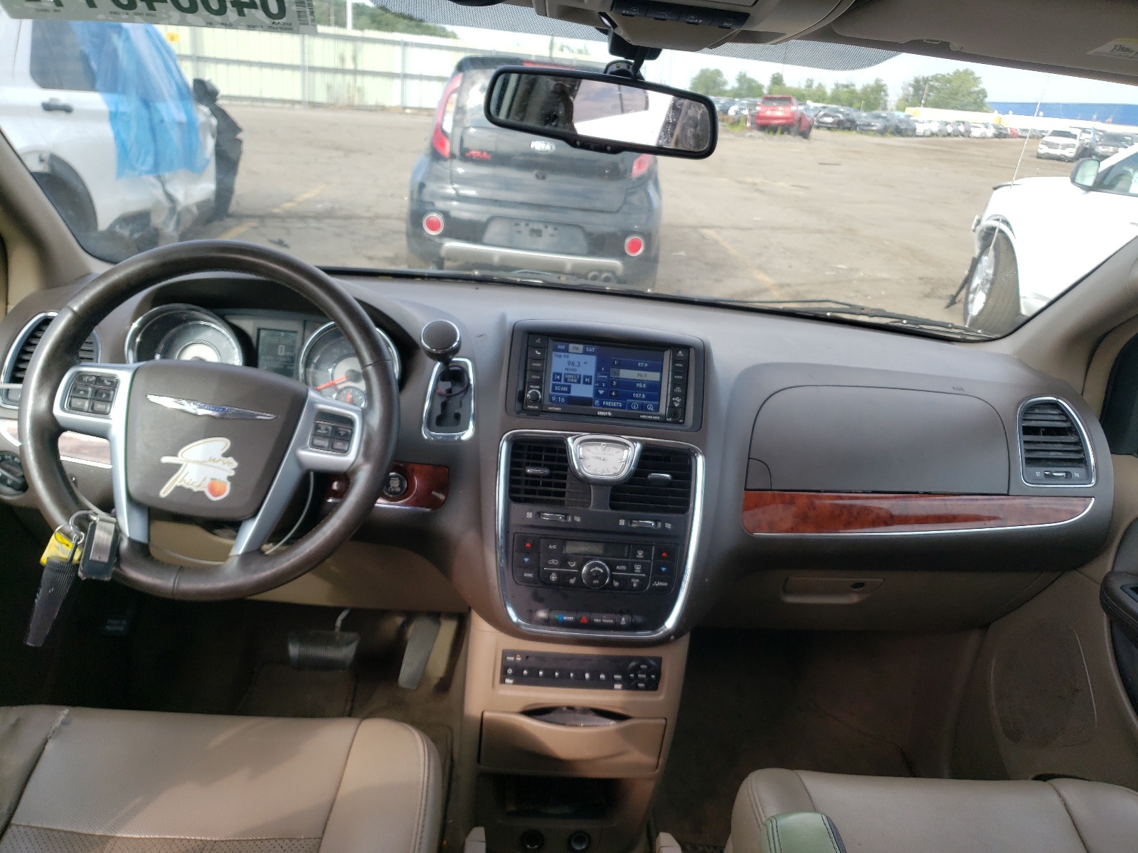 2C4RC1CG0CR250412 2012 Chrysler Town & Country Touring L