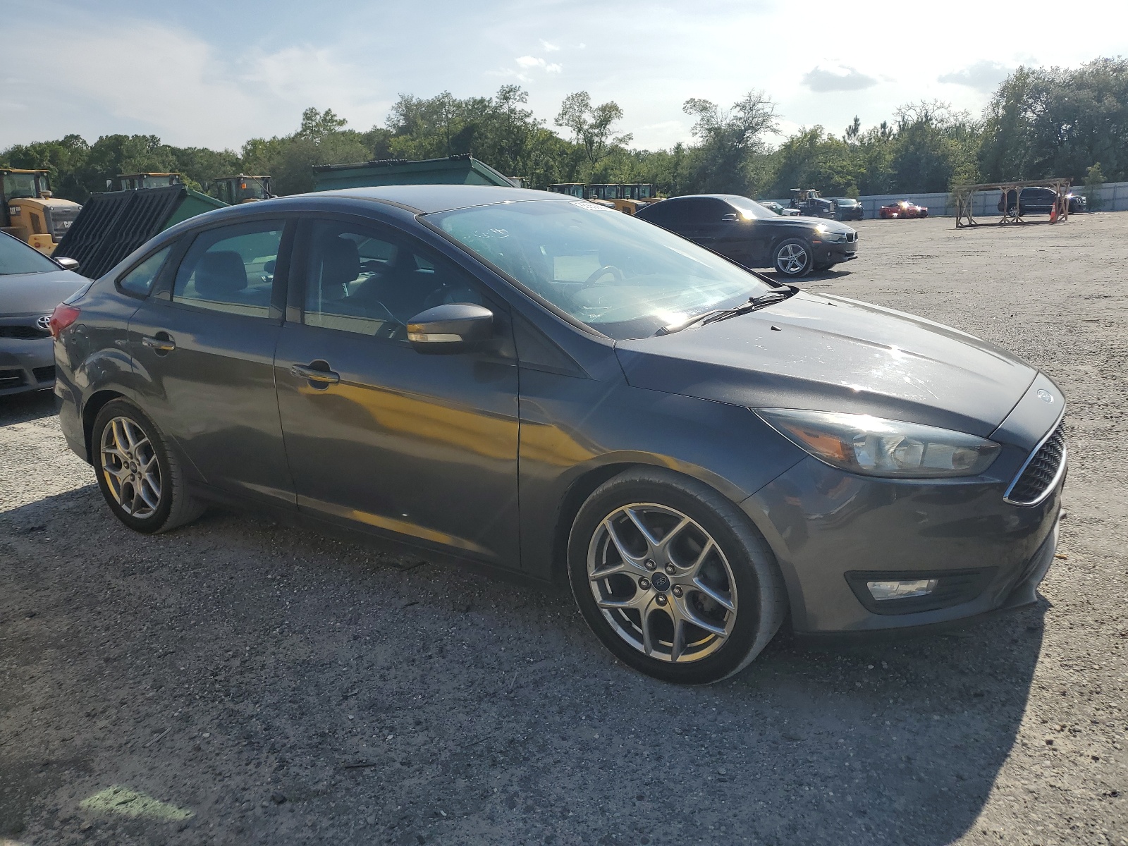 2015 Ford Focus Se vin: 1FADP3F2XFL271278