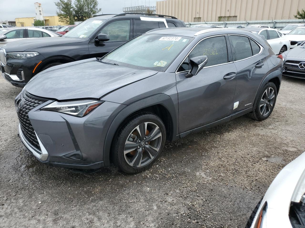 JTHU9JBH3K2003254 2019 LEXUS UX - Image 1