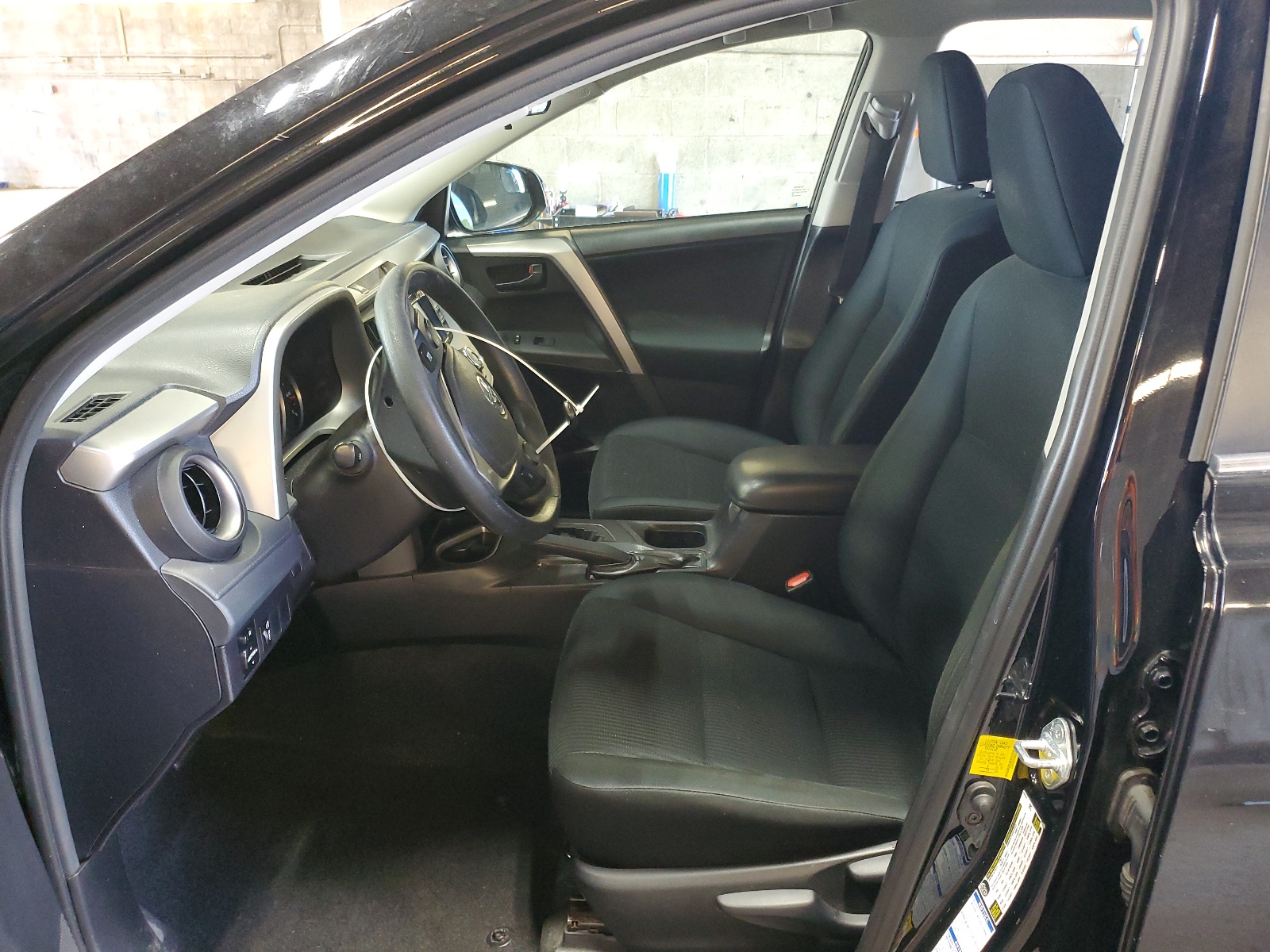 2T3BFREV4GW424352 2016 Toyota Rav4 Le