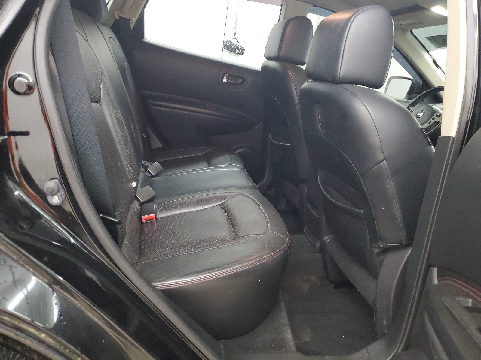 JN8AS5MV8BW280790 2011 Nissan Rogue S