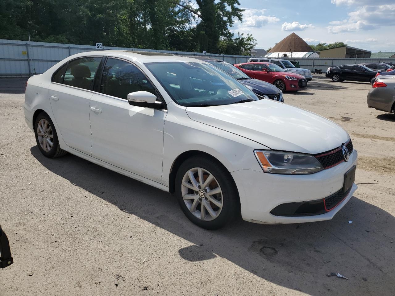 2014 Volkswagen Jetta - Image 4