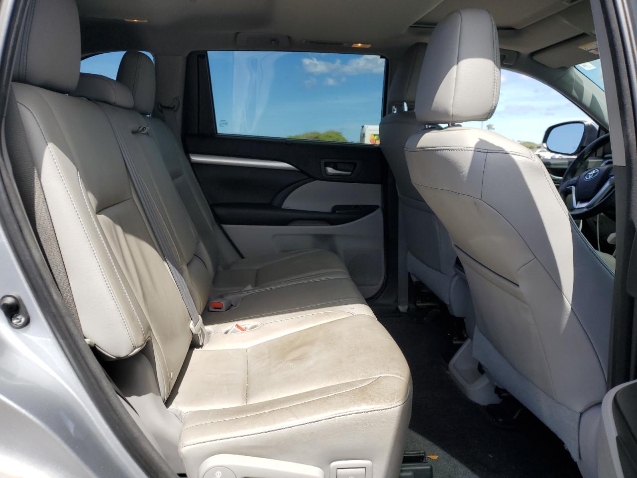 2016 Toyota Highlander Xle VIN: 5TDKKRFH9GS151480 Lot: 63721194