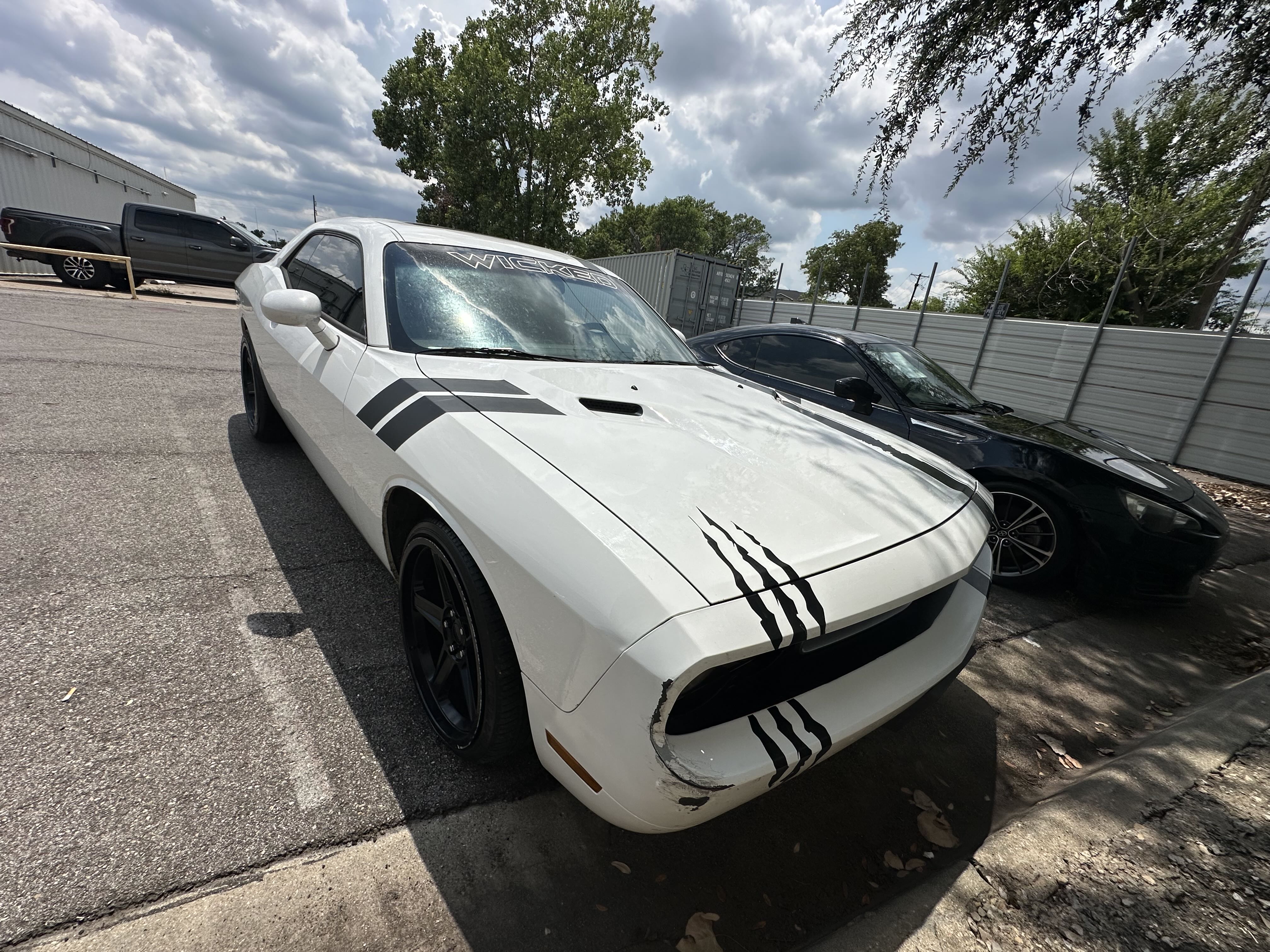 2013 Dodge Challenger Sxt vin: 2C3CDYAG6DH525100