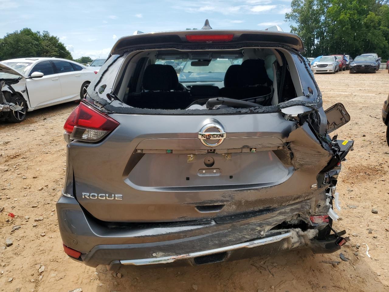 2020 Nissan Rogue S VIN: KNMAT2MT2LP516769 Lot: 64359234