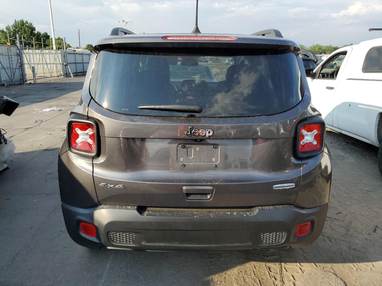 ZACNJBBB5KPK13033 2019 Jeep Renegade Latitude