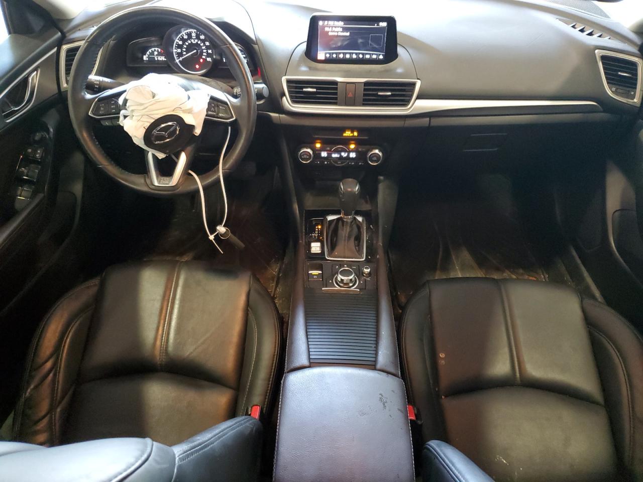 2018 Mazda 3 Touring VIN: 3MZBN1L38JM212808 Lot: 61630124