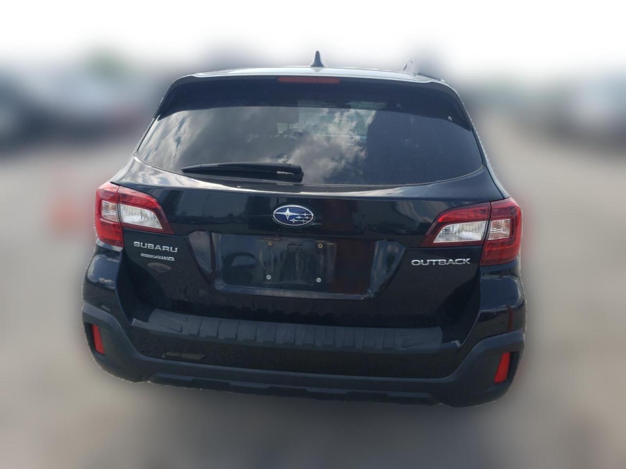 2018 Subaru Outback 2.5I Premium VIN: 4S4BSACC1J3305646 Lot: 64048334