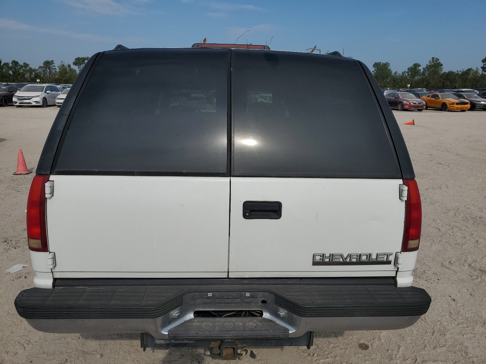 3GNEC16RXXG108986 1999 Chevrolet Suburban C1500