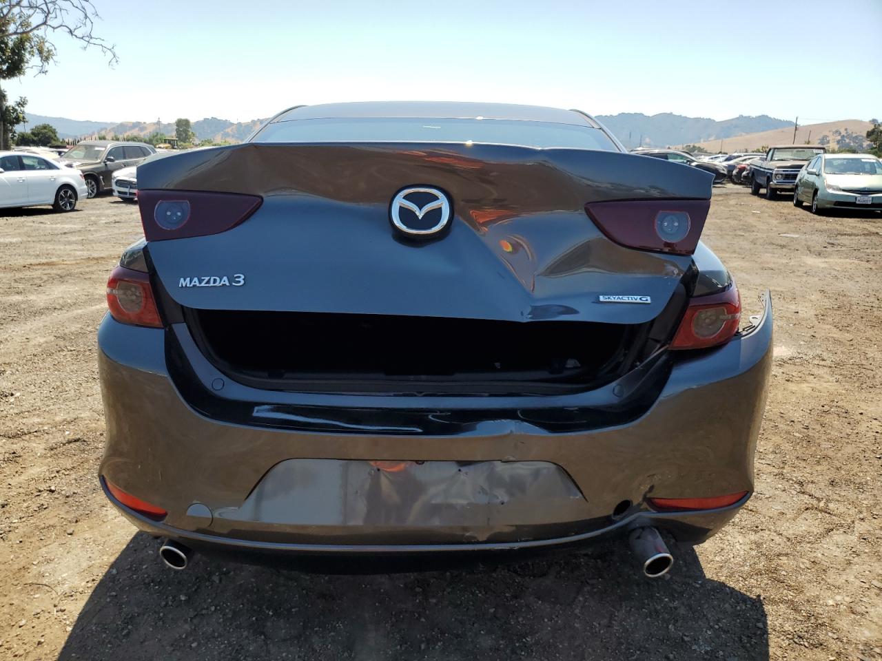 2021 Mazda 3 Preferred VIN: 3MZBPACLXMM252418 Lot: 62574764