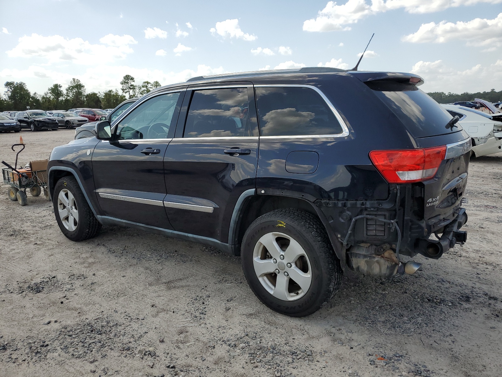 1J4RR4GT8BC529986 2011 Jeep Grand Cherokee Laredo