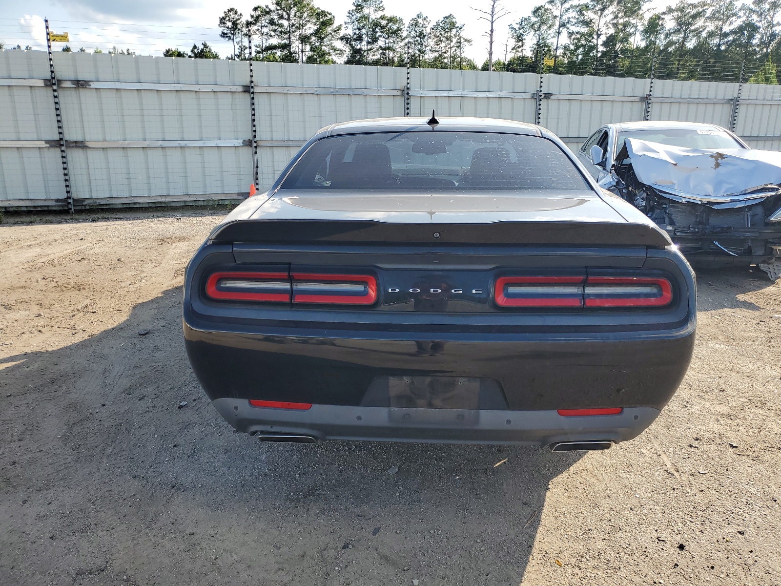 2C3CDZBT2GH256647 2016 Dodge Challenger R/T