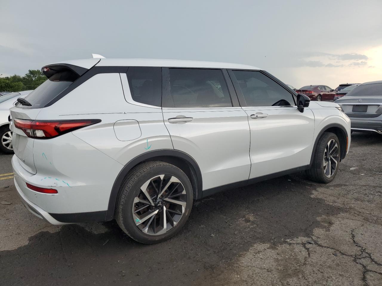 2022 Mitsubishi Outlander Se VIN: JA4J4UA89NZ024864 Lot: 62816584