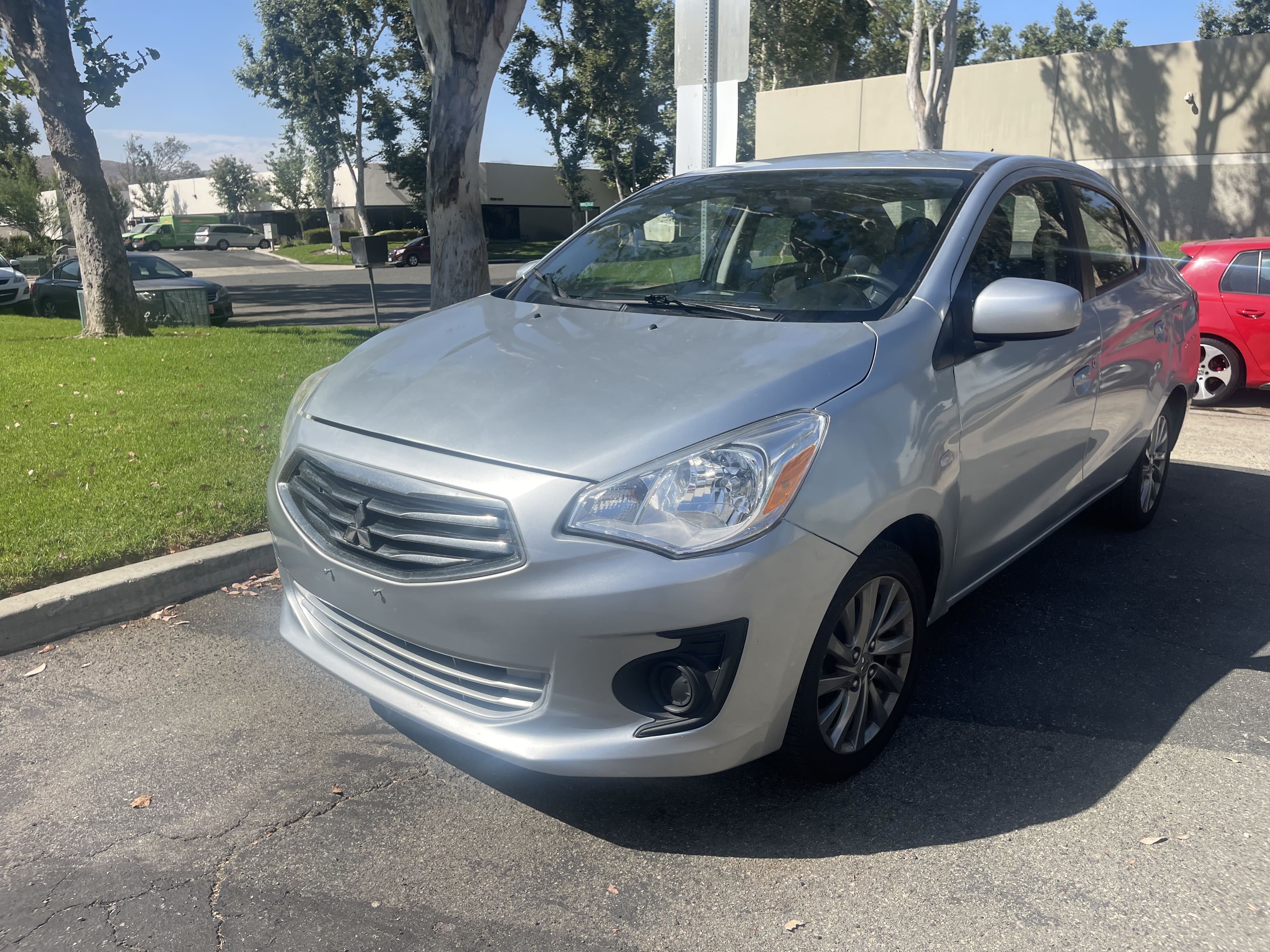 2018 Mitsubishi Mirage G4 Es vin: ML32F3FJ0JHF02783